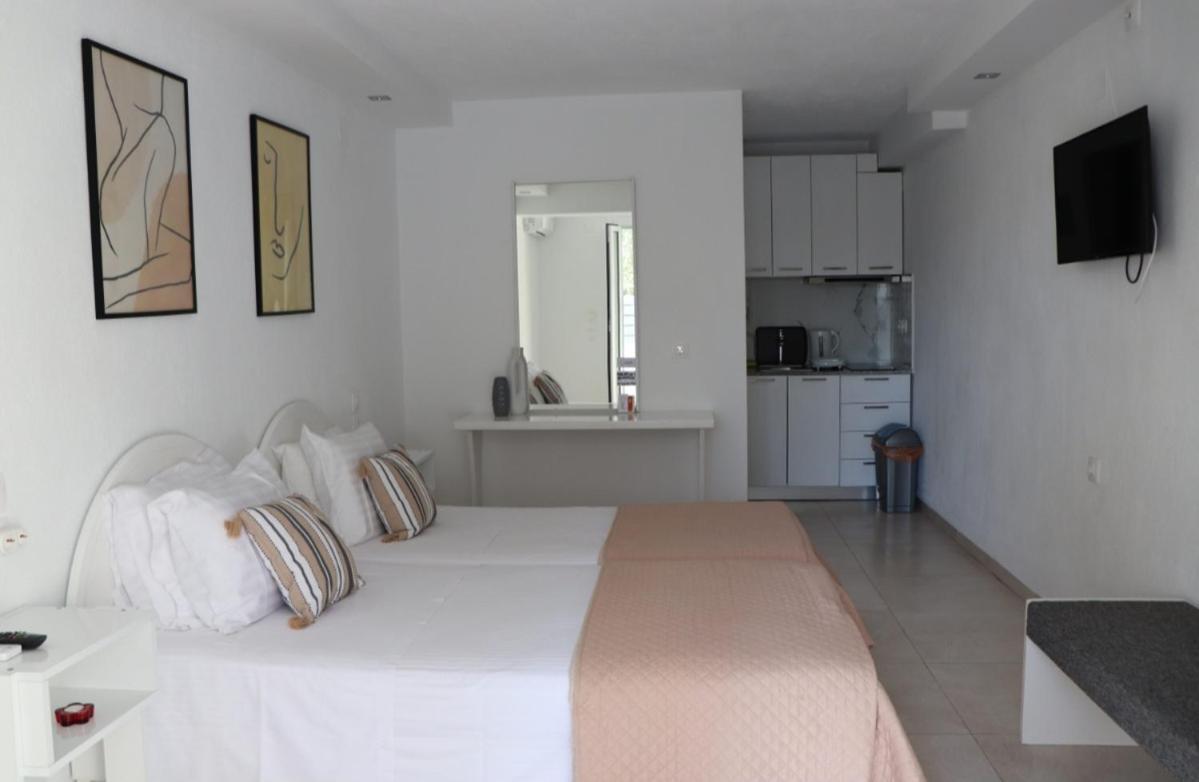 Fiosal Apartments 2 Skiathos stad Exteriör bild